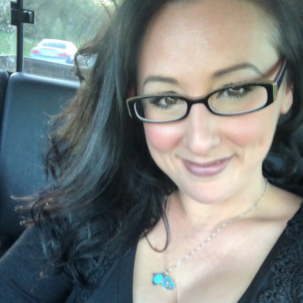 Meet your Posher, Crystal